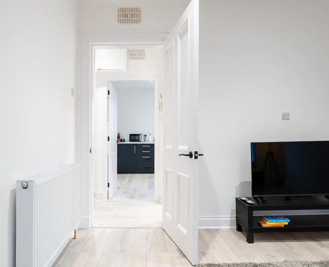 1 Bed Flat - City Centre Aberdeen Apartment